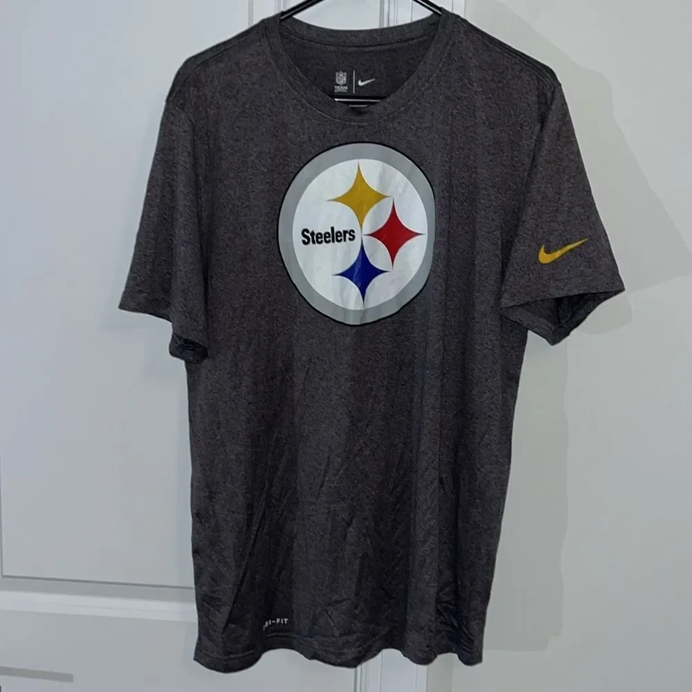 Gray Nike Dri Fit Pittsburgh Steelers NFL Athletic Fit Big Logo T Shirt L